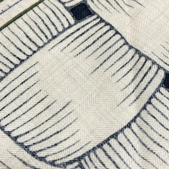 Auth HERMES Triangle Geant - Beige Red Multi Cashmere Silk Scarf - Picture 6 of 9